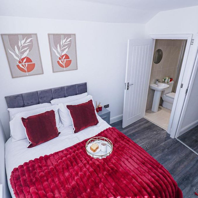 1 bedroom in a house share to rent - Photo 1