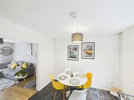 Shepherds Croft, Uplands, Stroud, GL5 - Photo 2