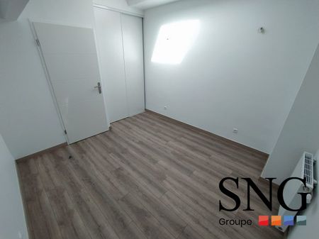 T3 DUPLEX AVEC BALCON ET DEUX PARKINGS - Photo 3