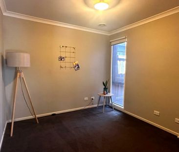 66 Gregson Grove, Lyndhurst VIC - Photo 3