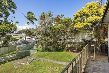 Three Bedroom Home - Photo 5