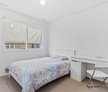 Timeless family home equipped with modern comforts - Photo 3