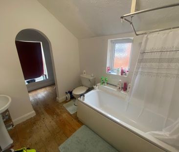2 bedroom terraced house to rent - Photo 6
