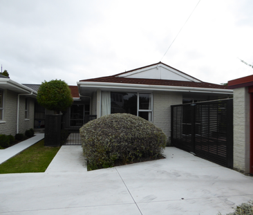 Rear 2 bedroom unit near St Albans - Photo 1