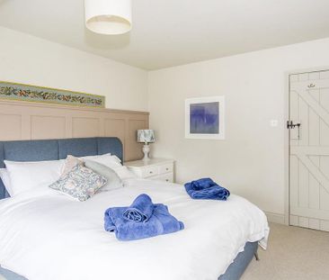 2 bedroom terraced house to rent - Photo 4