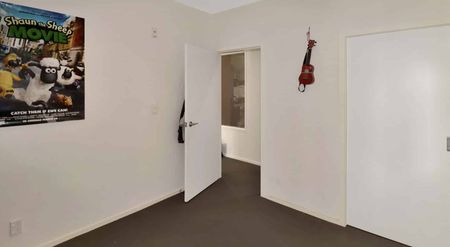 2-Bedroom Apartment – Prime Cuba Street Location - Photo 5