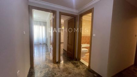 Málaga, Andalusia 29001 - Photo 3