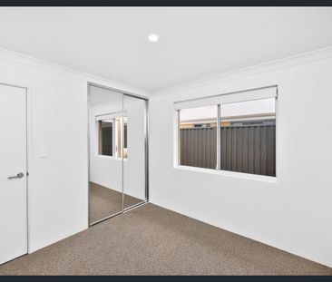 Gorgeous new home with Park view - Photo 3