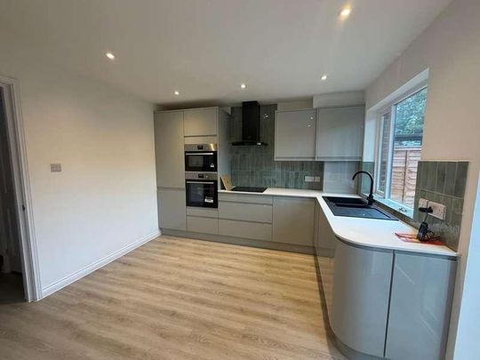 Farriers Road, Epsom, KT17 - Photo 1