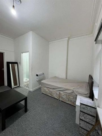 Ash Tree Road, Manchester, M8 - Photo 3