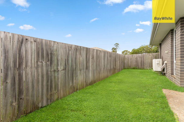 Spacious family home with 4 Bedroom, 2 Bathroom, Solar and Aircons - Photo 1