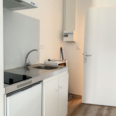 Appartement centre ville de Pontorson 1 pièce 21.29 m2 - Photo 3