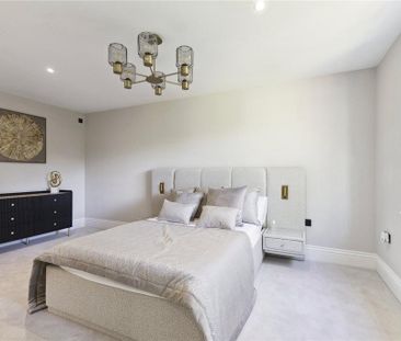 5 bedroom detached house to rent - Photo 4