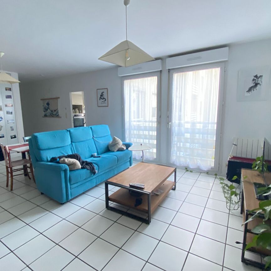 Location Appartement 3 pièces 76m² - Photo 1