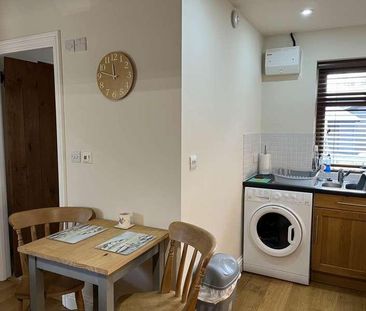 Worthing Road, RH13 - Photo 2