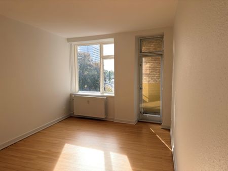 <b>Delevenlig og seniorvenlig 2-værelses lejlighed med altan</b><br> - Photo 2