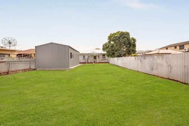 Neat and Tidy Home, Ideally Located! - Photo 1