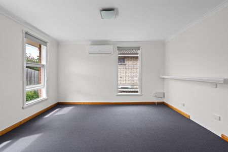 36 Crandon Cres, Newnham - Photo 2