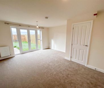 3 bedroom terraced house to rent - Photo 4