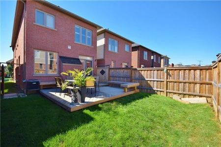 For Lease - 10 Powlesland Street, Ajax, Ontario - Photo 4