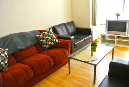 Station Road West Room 2 - Photo 2