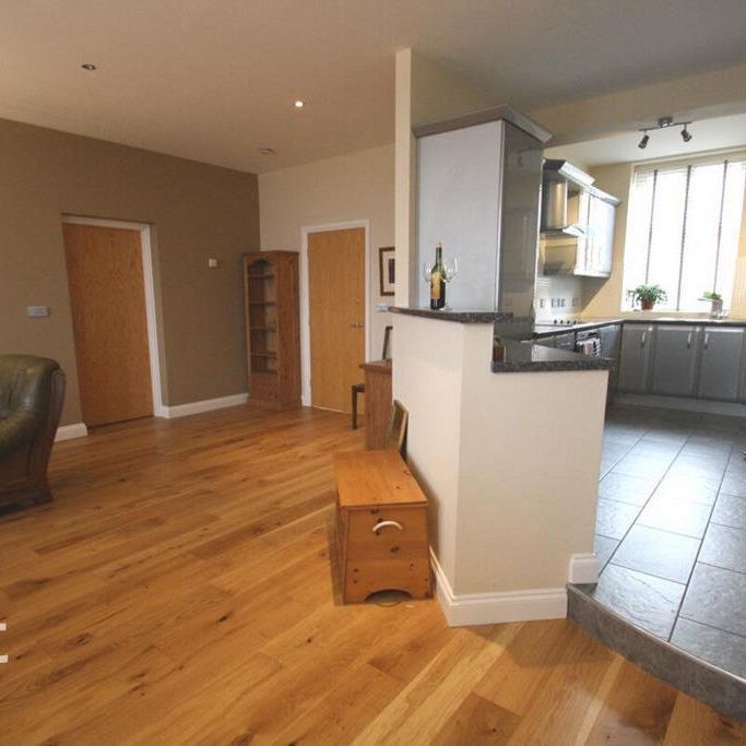 3 bedroom apartment to rent - Photo 1