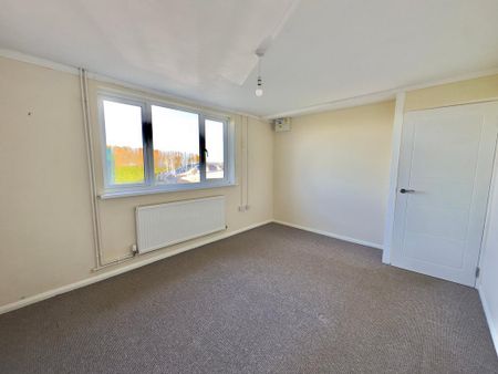 3 bedroom detached bungalow to rent - Photo 3