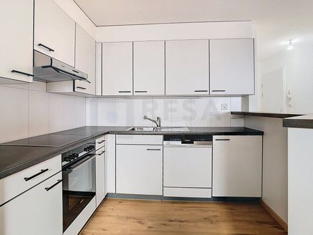 PERLE RARE! 2½ pièces avec terrasse au coeur de la ville - Photo 2