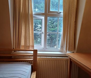 Room in a Shared Flat, Risley Avenue, N17 - Photo 1