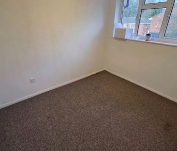 3 Bed Semi-Detached House, Dunsmore Road, LU1 - Photo 5