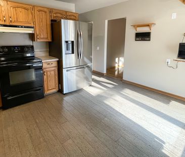 Charming Home With 3 Bed, 2 Bath, Fully Finished Basement And Huge ... - Photo 5