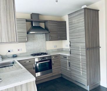 2 bedroom terraced house to rent - Photo 3