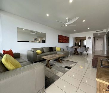 3 Bedroom Unit at Sapphire on the Broadwater - Photo 2