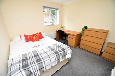 5 bedroom flat to rent - Photo 5