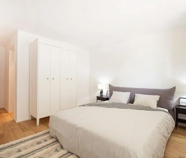 Grosszügige und sonnige Wohnung mit grossem Balkon (18m2) - Photo 1