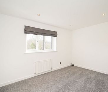 2 bedroom Semi-Detached House to rent - Photo 6