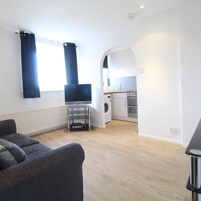 1 bedroom flat to rent - Photo 1