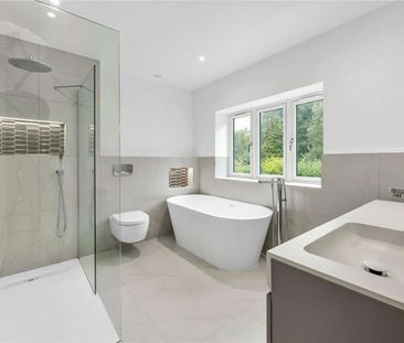 Beautifully finished new-build home just 0.5 miles from Walton-On-T... - Photo 2