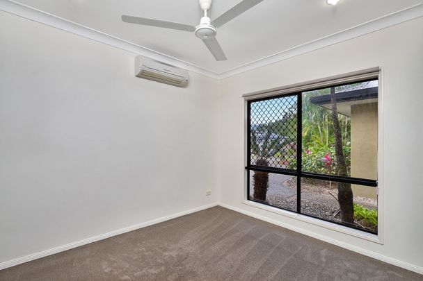 SPACIOUS FAMILY ENTERTAINER IN SOUGHT AFTER SUBURB! - Photo 1