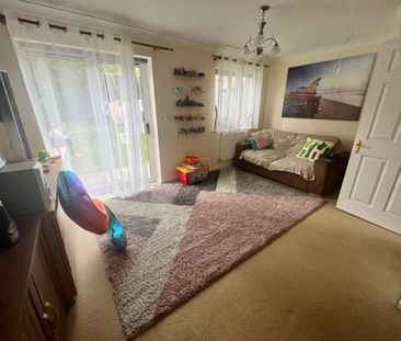 3 bedroom semi-detached house to rent - Photo 2
