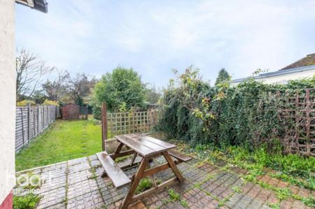 3 bedroom terraced house to rent - Photo 4