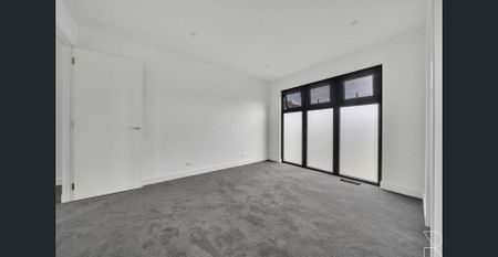 Discover modern living in the heart of Highett - Photo 3