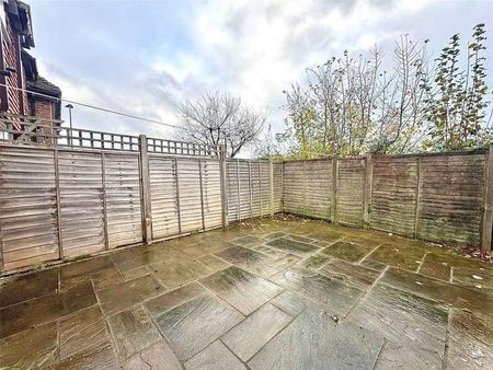 Tavern Court, Fernhurst, Haslemere, West Sussex, GU27 - Photo 2