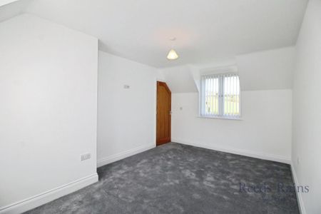 3 bedroom detached house to rent - Photo 3