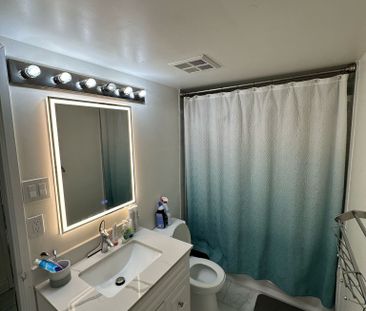 For Lease - 26 Hanover Road Unit# 1708, Brampton, Ontario - Photo 5