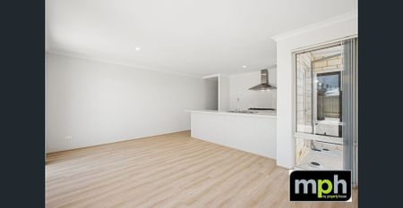 A Coastal Lifestyle Like No Other... - Photo 2