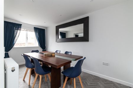 Hartford Court, Heaton, Newcastle Upon Tyne - Photo 5