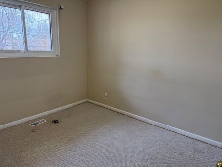 For Lease - 18 Harper Road Unit# (Upper), Brampton, Ontario - Photo 3