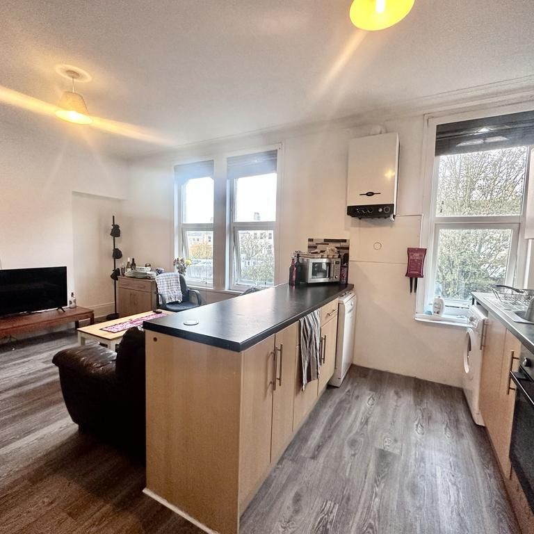 5 bedroom house share to rent - Photo 1