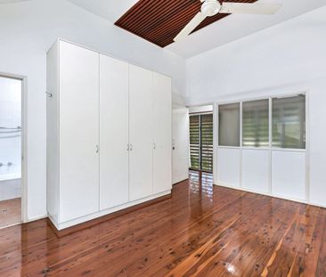 EXECUTIVE PEACEFUL RESORT STYLE LIVING IN ESTABLISHED DRIVER! - Photo 6